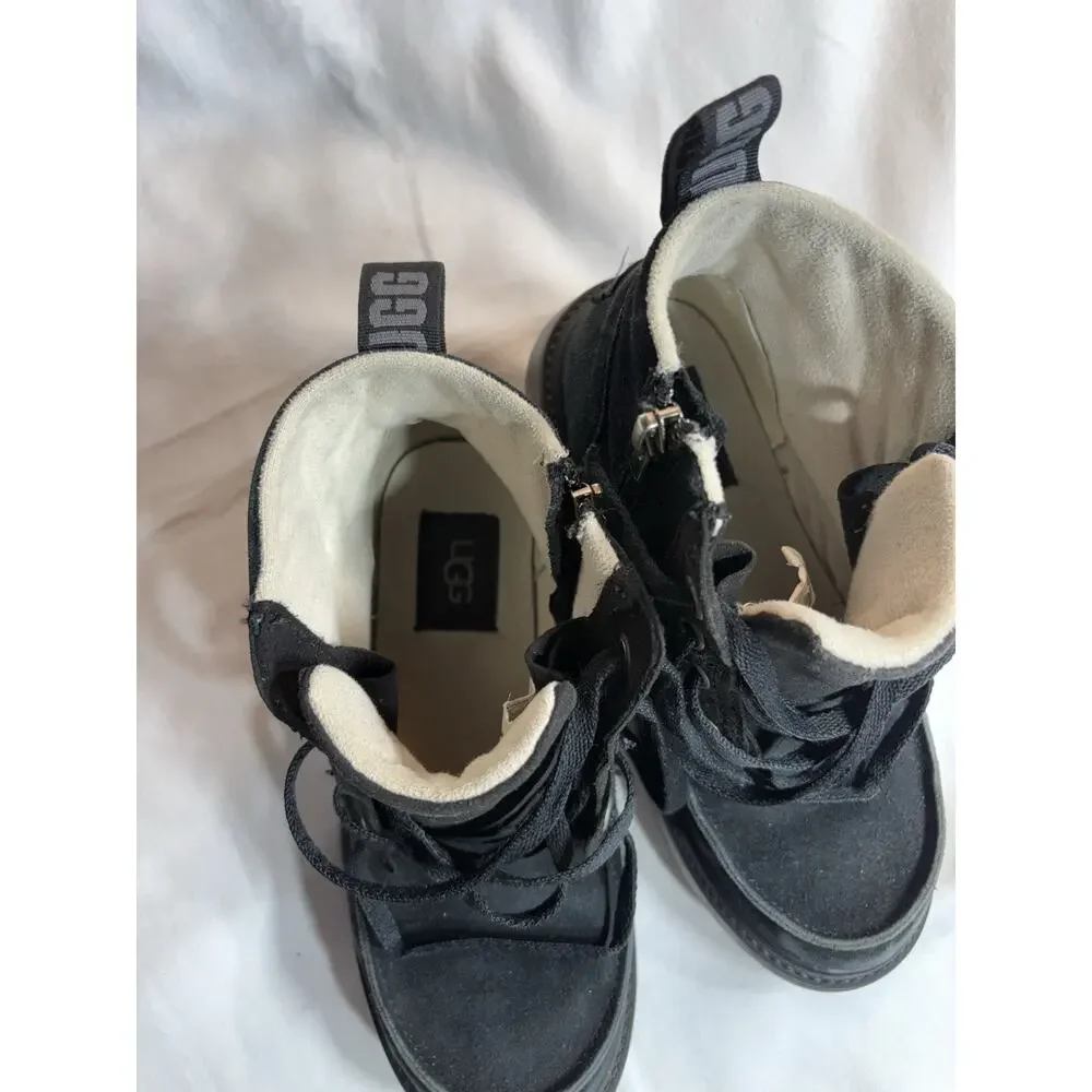 Ugg Kids Chelham Weather Boot in Black Suede Waterproof Size 2
